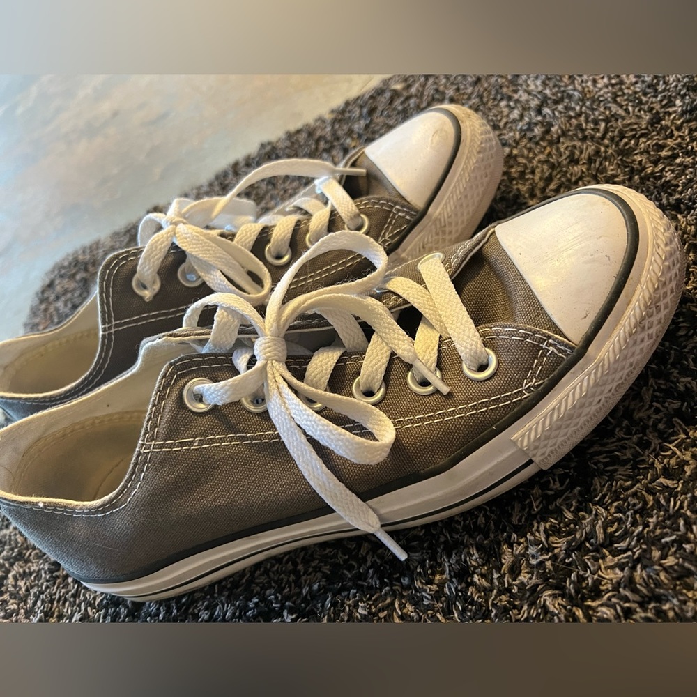 Green- Gray Converse size 7